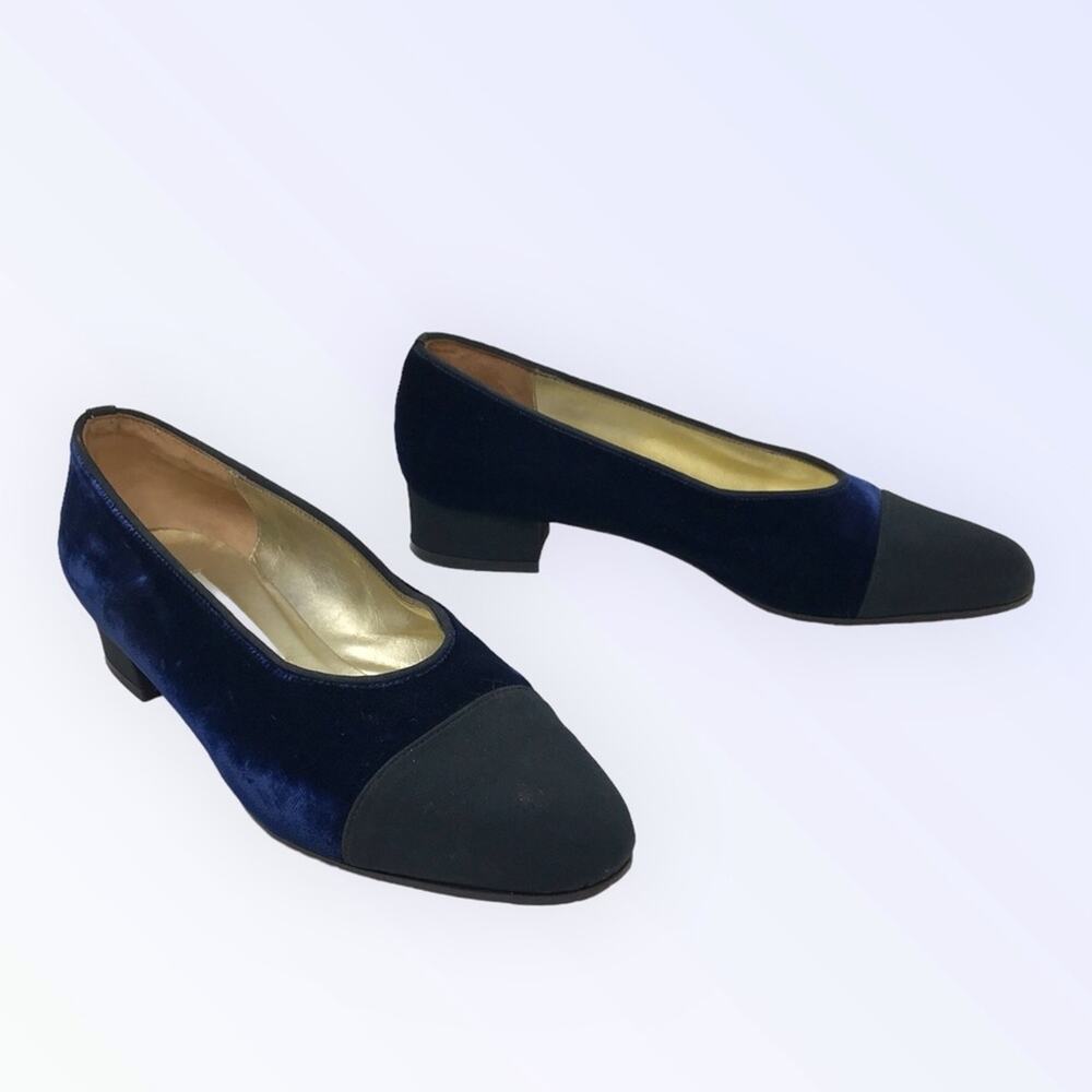 Saks Fifth Ave  Blue Velvet & Black Evening Kitten Heels Almond Toe Size 8B